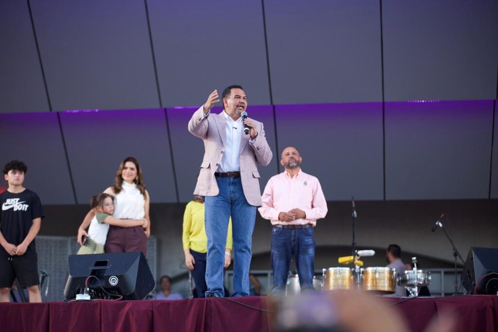 Cruz Pérez Cuéllar en el evento de inauguración del parque. Fotografía: Gobierno Municipal de Juárez
