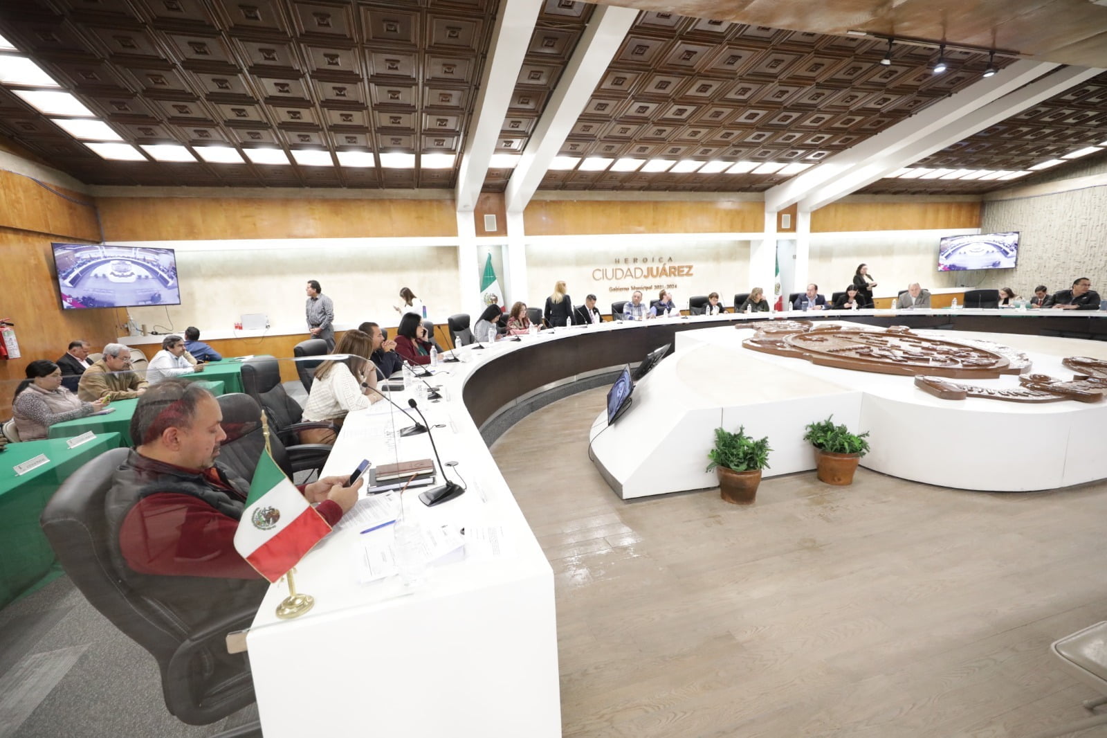 Donativos, exhortos y 22 enajenaciones, entre lo que votará Cabildo la próxima semana