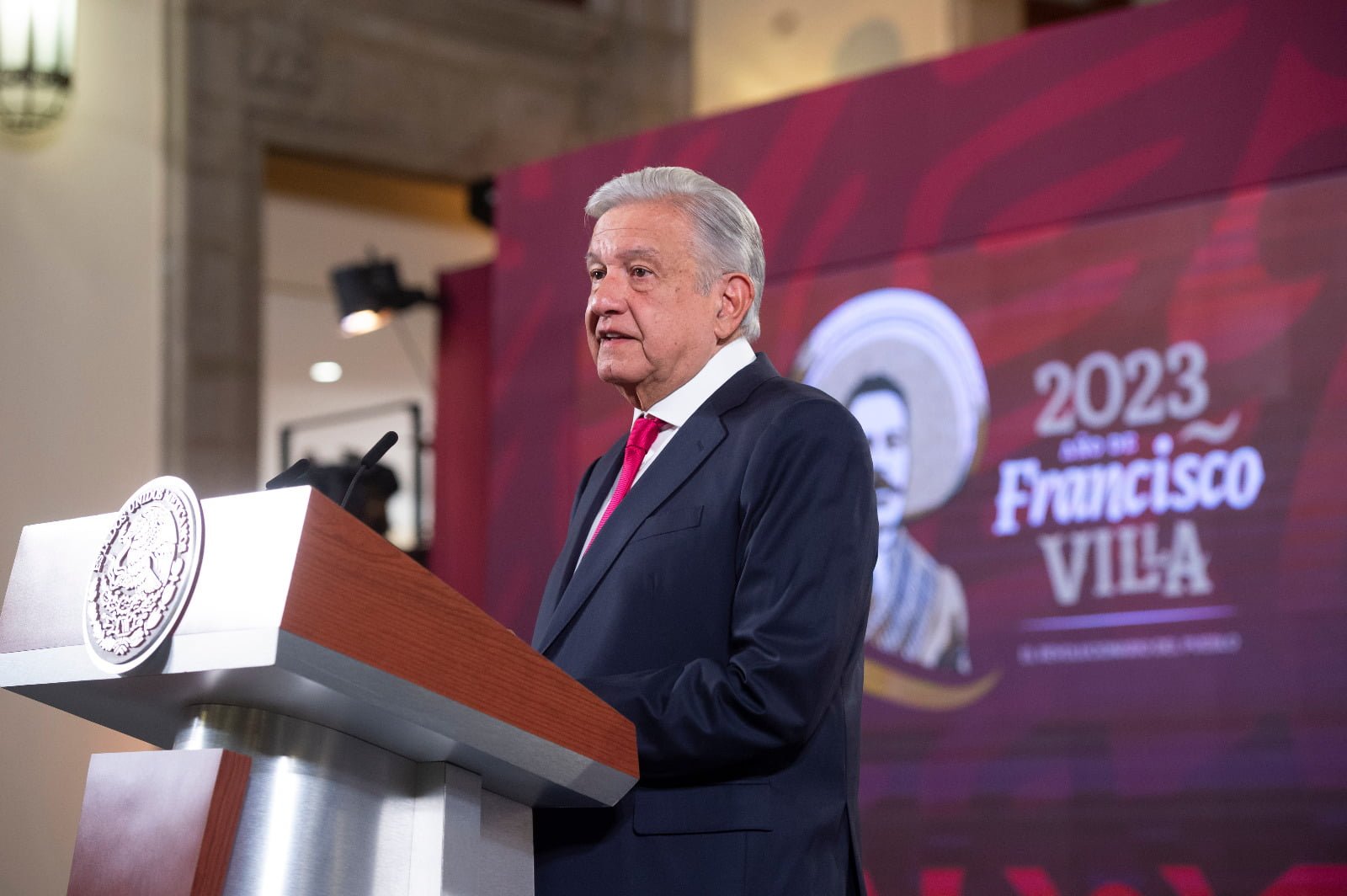 En centro migratorio de Juárez operaba empresa de seguridad privada, dice AMLO y pide a FGR castigar a los responsables