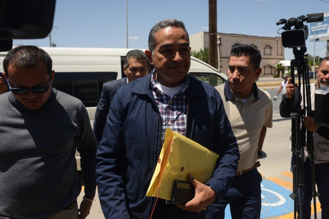 Garduño libra la cárcel y se mantiene en su cargo tras imputación por tragedia migrante en Ciudad Juárez