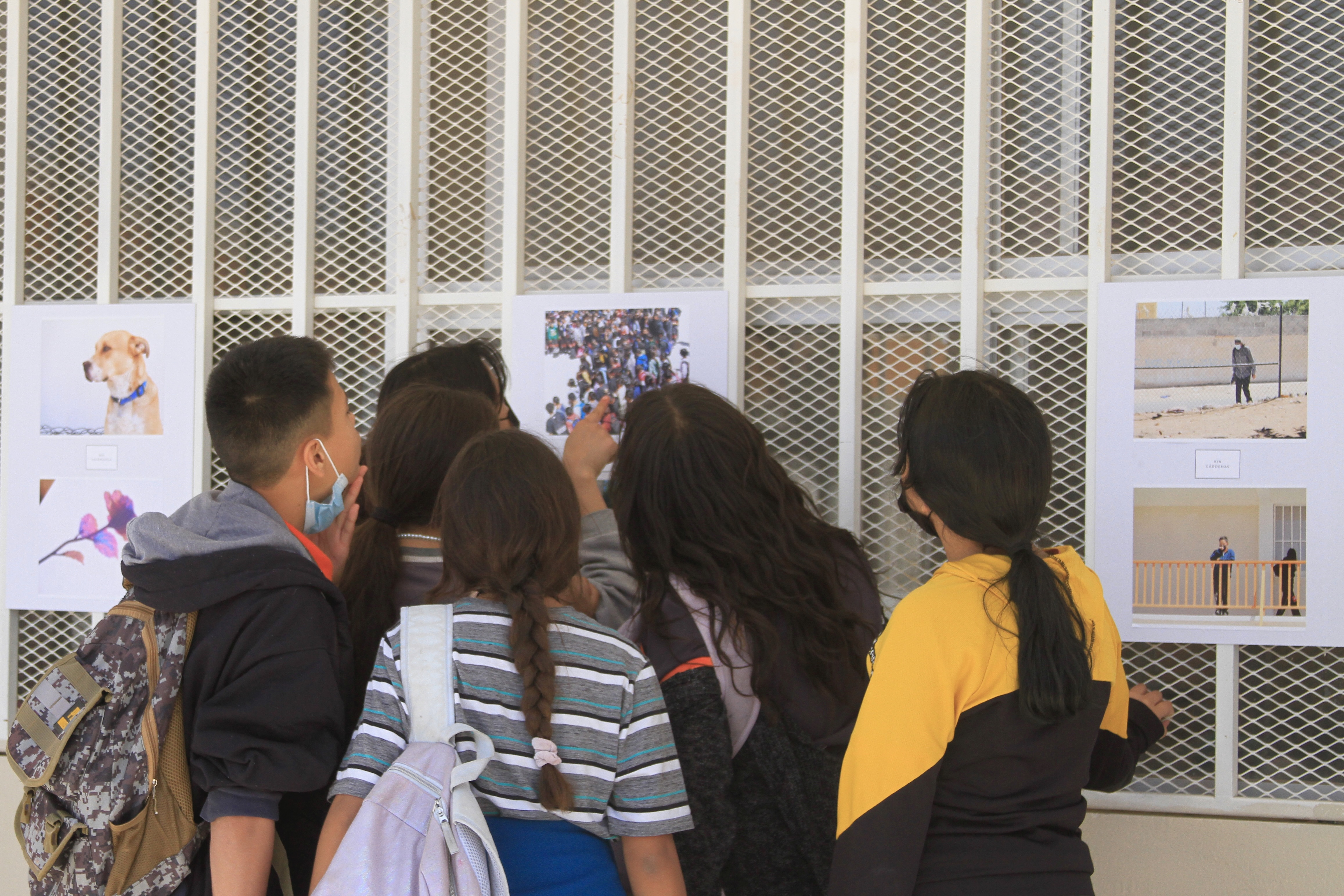 Estudiantes de la Secundaria Federal 21 participan en exposición de fotografía 