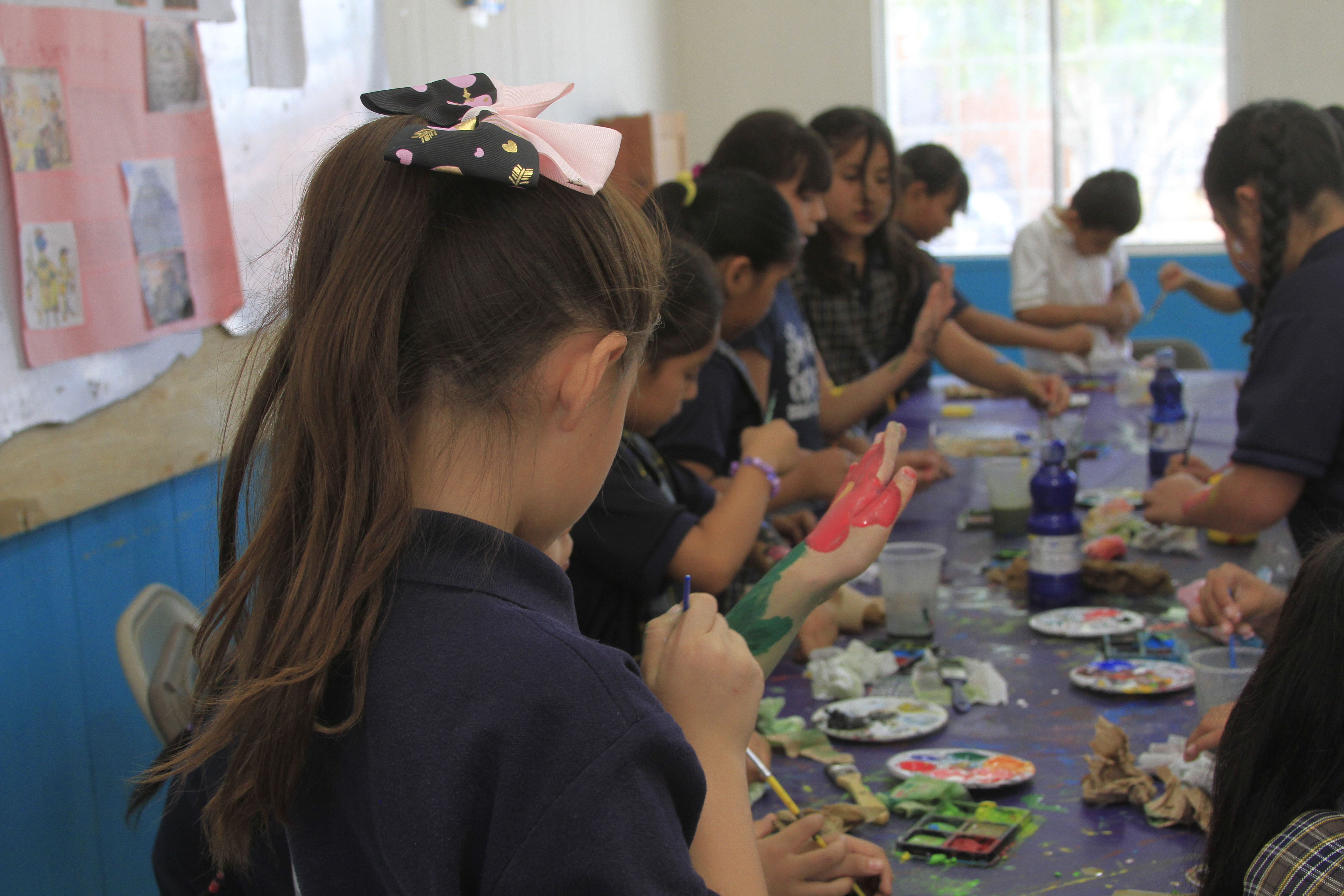 Llevan ‘Arte en tu Parque’ a primaria Frida Kahlo