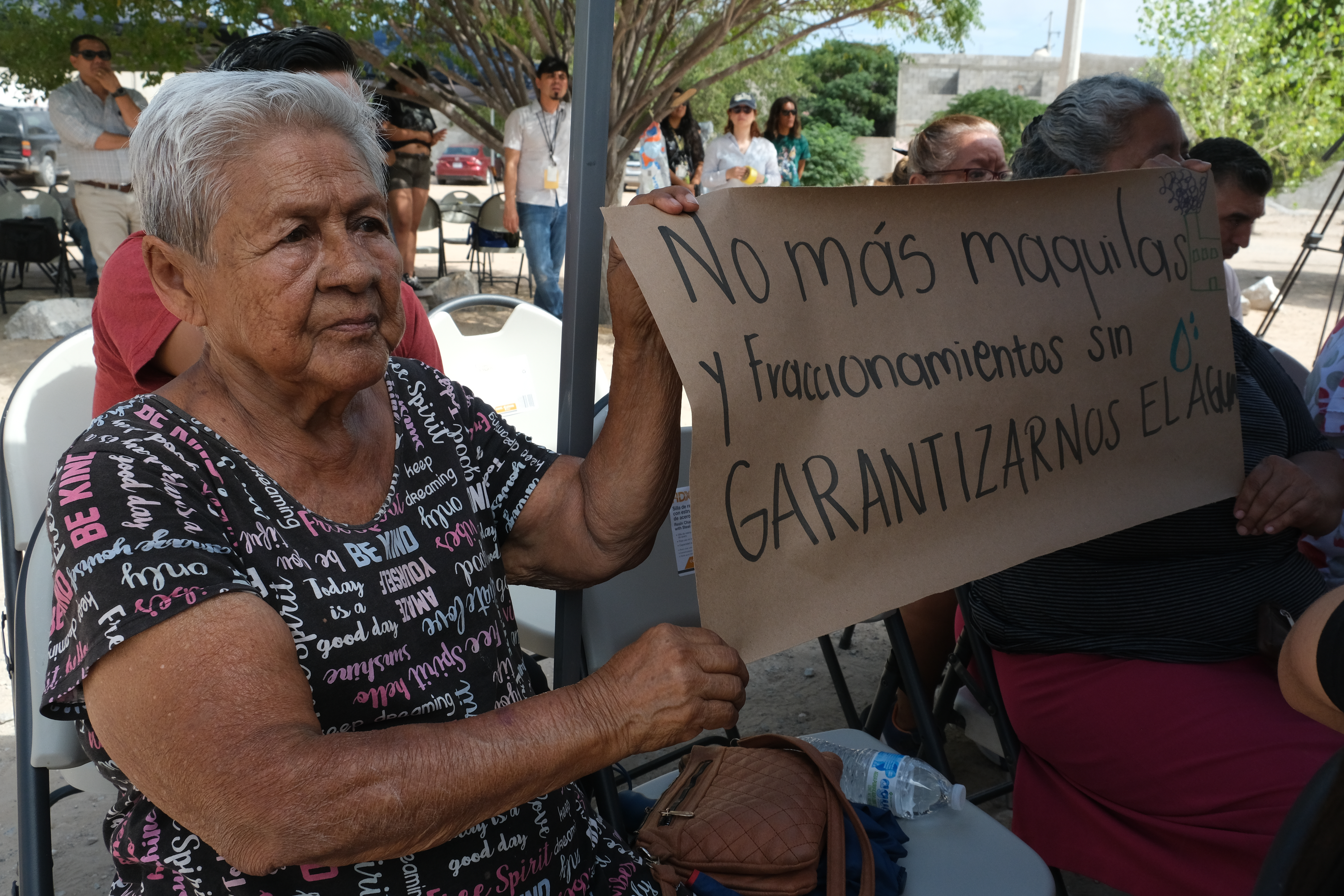 En asamblea vecinal, habitantes del suroriente cuestionan a JMAS por escasez de agua potable