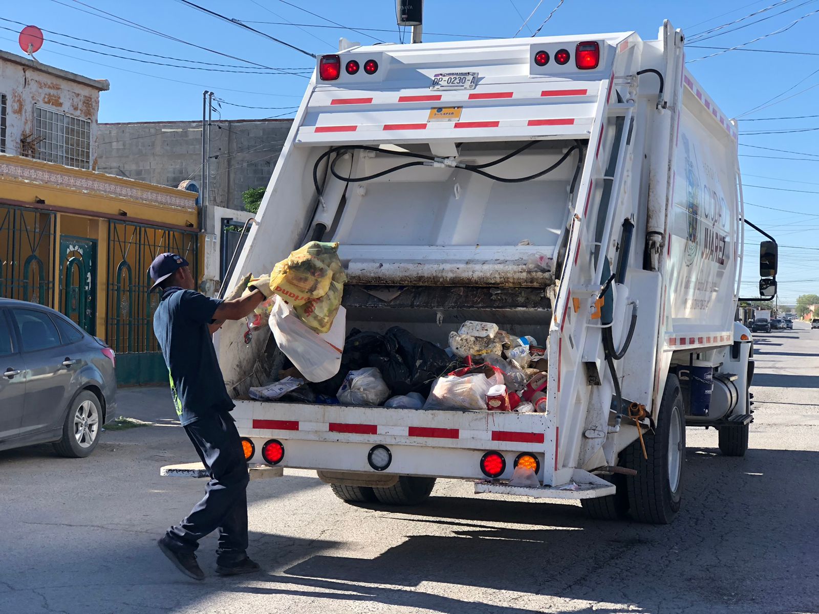 Empresa recién creada recogerá la basura en la mitad del municipio