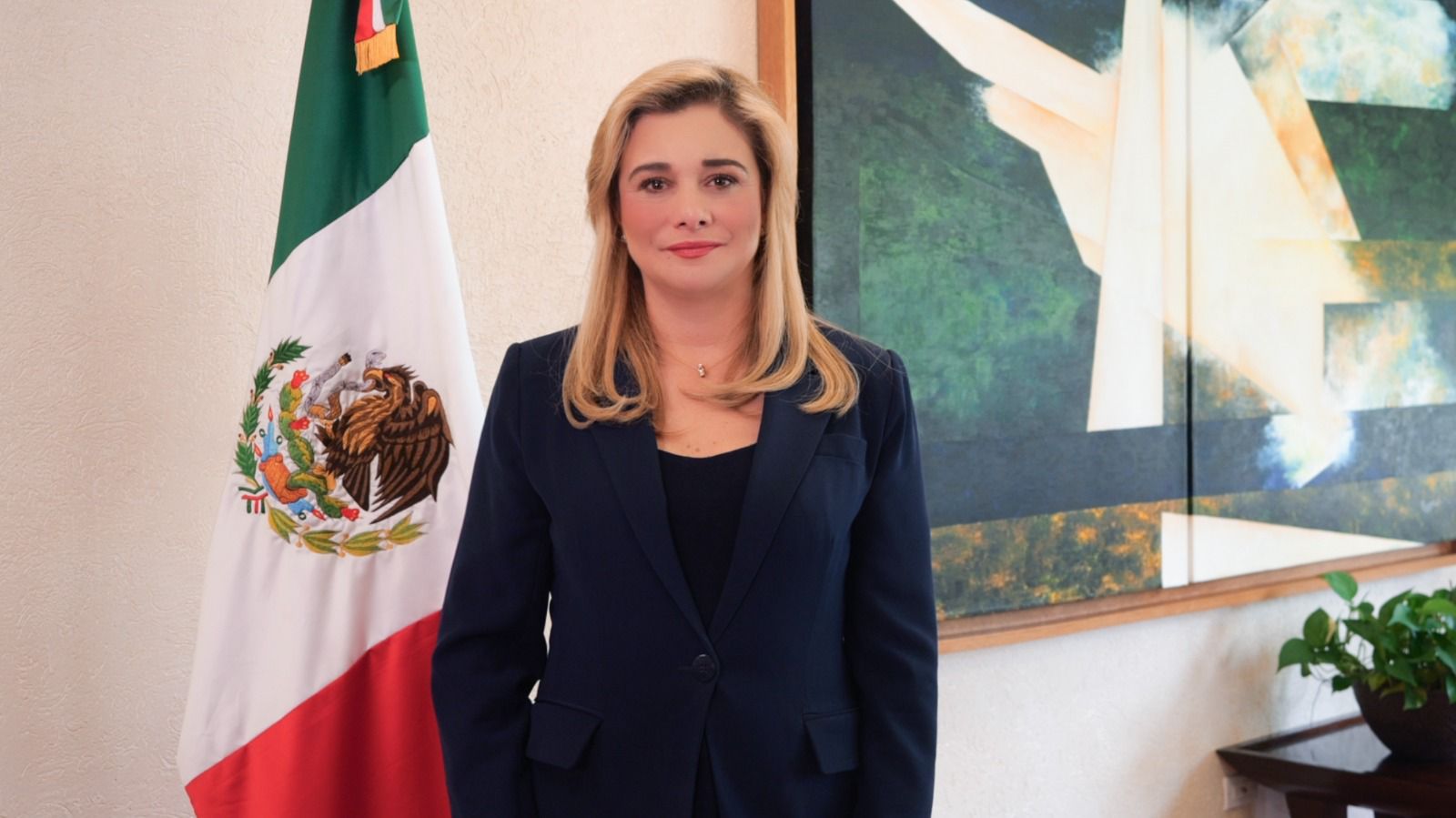Sin material para sustituir los nuevos libros de textos, Maru Campos pide donar los de años anteriores