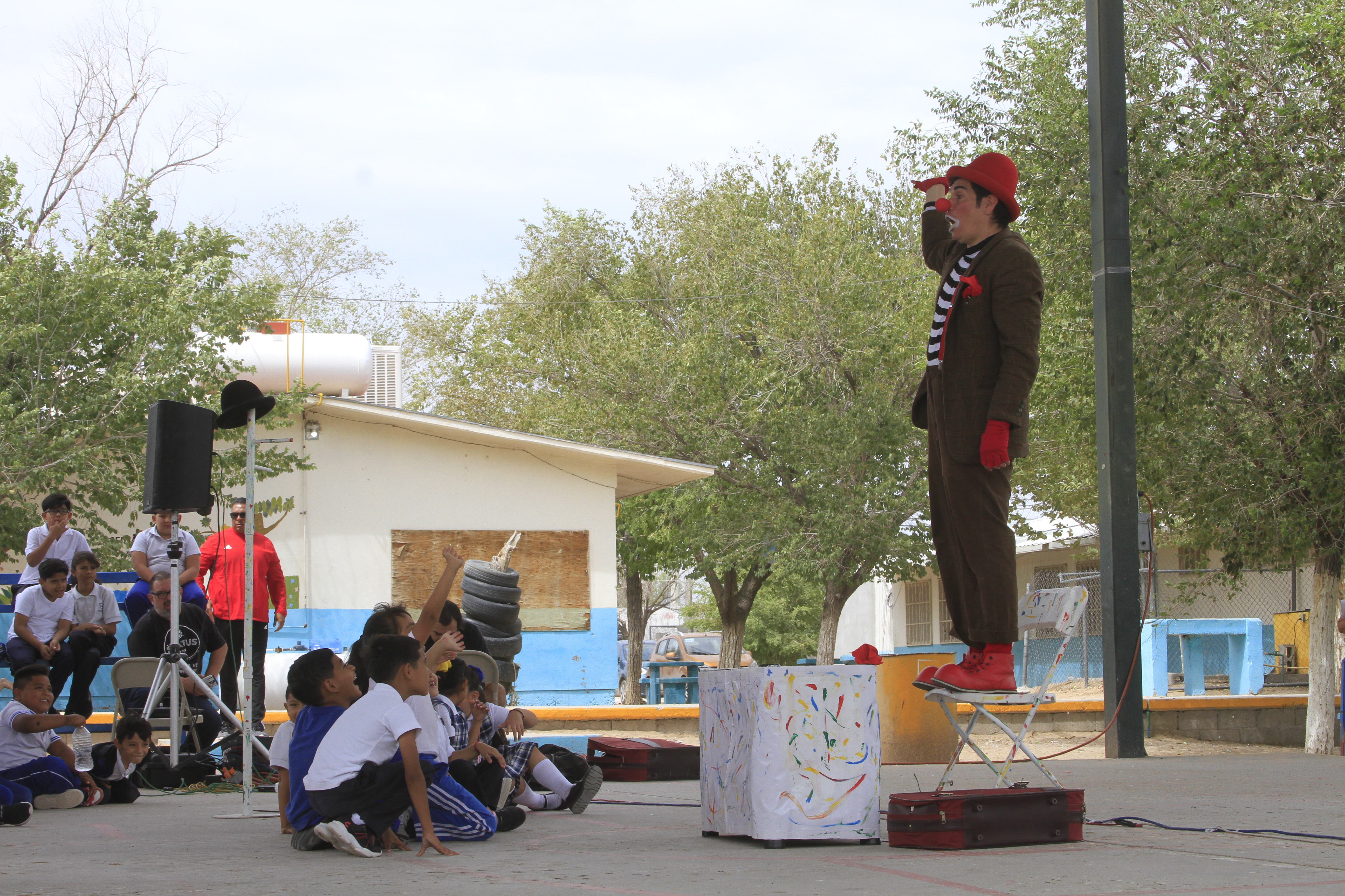 A través del 'clown', niñez aprende sobre la importancia del bienestar emocional
