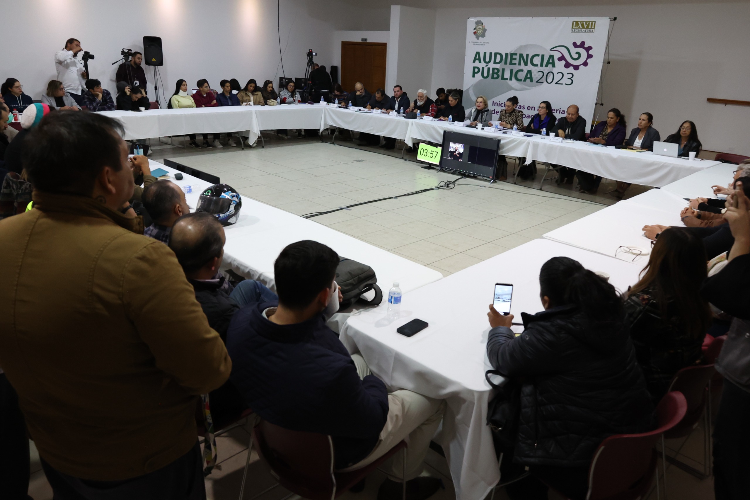 En audiencia pública, diputados comprometen mesas de trabajo sobre participación ciudadana