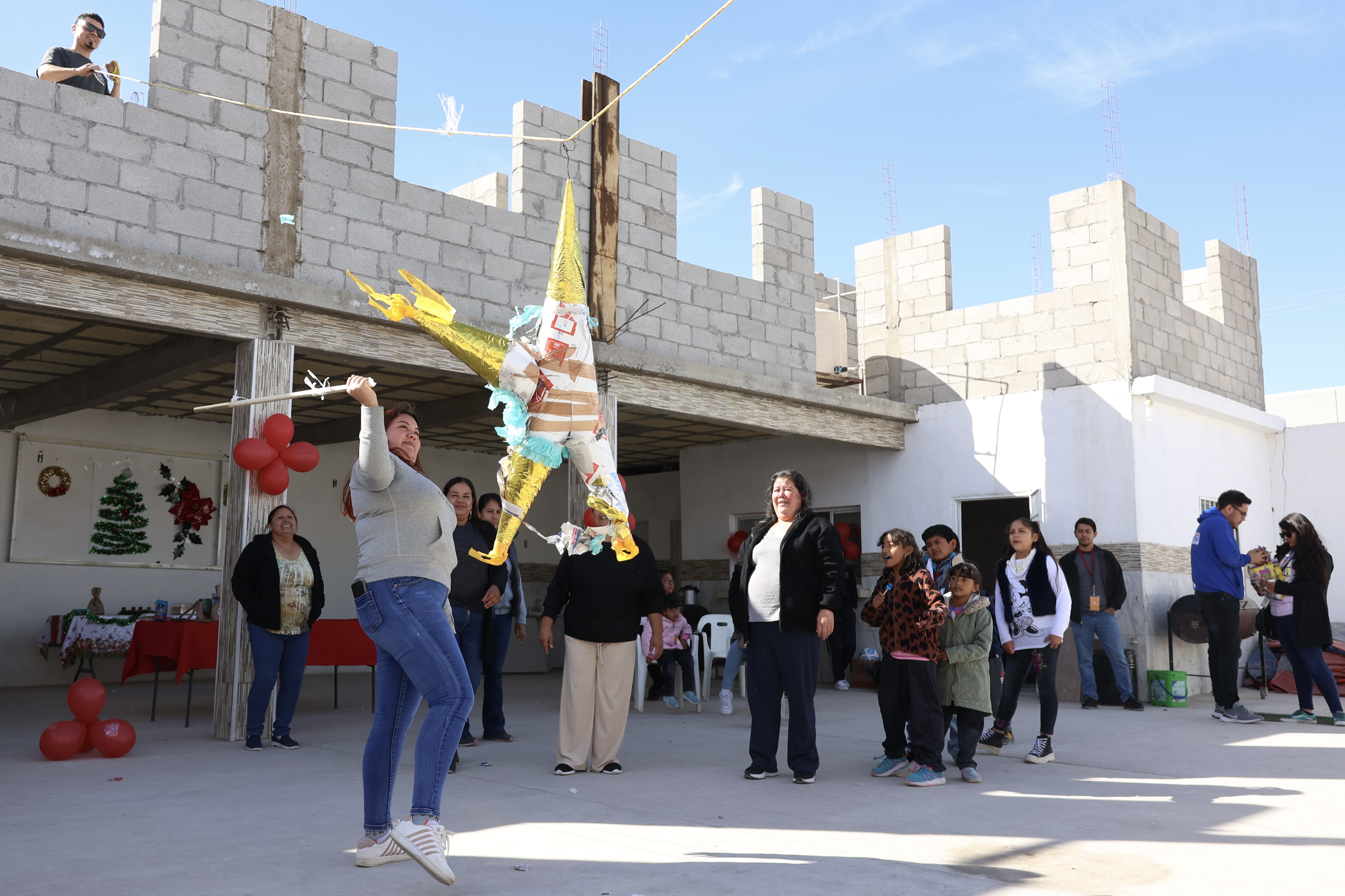 Celebran la organización comunitaria con posadas navideñas en el suroriente