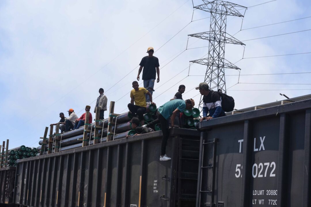 Suspende Estados Unidos cruces comerciales por puente ferroviario entre El Paso y Ciudad Juárez