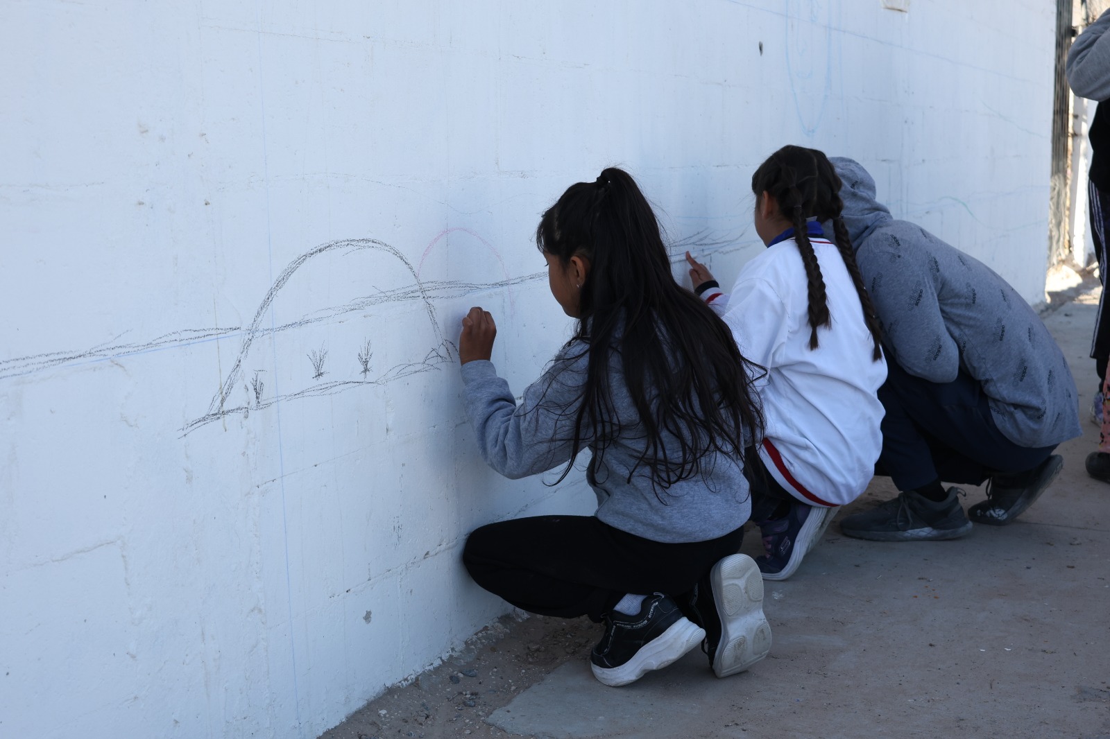 Habitantes de la Sor Juana plasman en mural su lucha por una mejor colonia