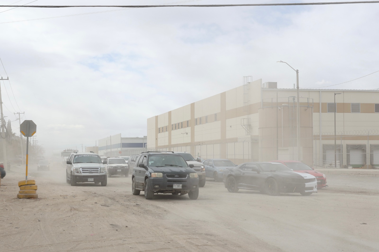 Municipio se compromete a atender congestionamiento por obras de Distribuidor Talamás
