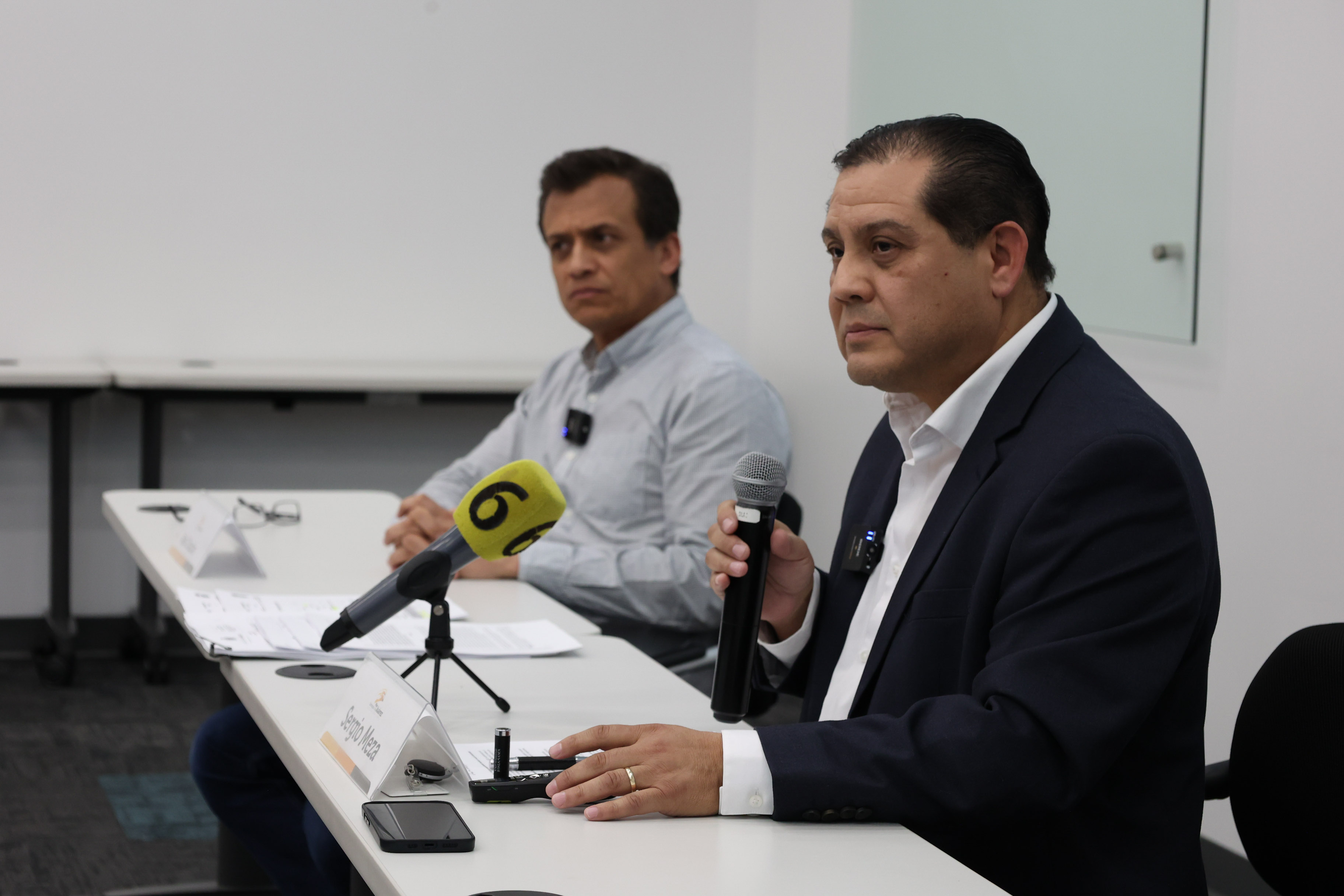 Presentan denuncia por contratos entregados a socio de funcionaria municipal