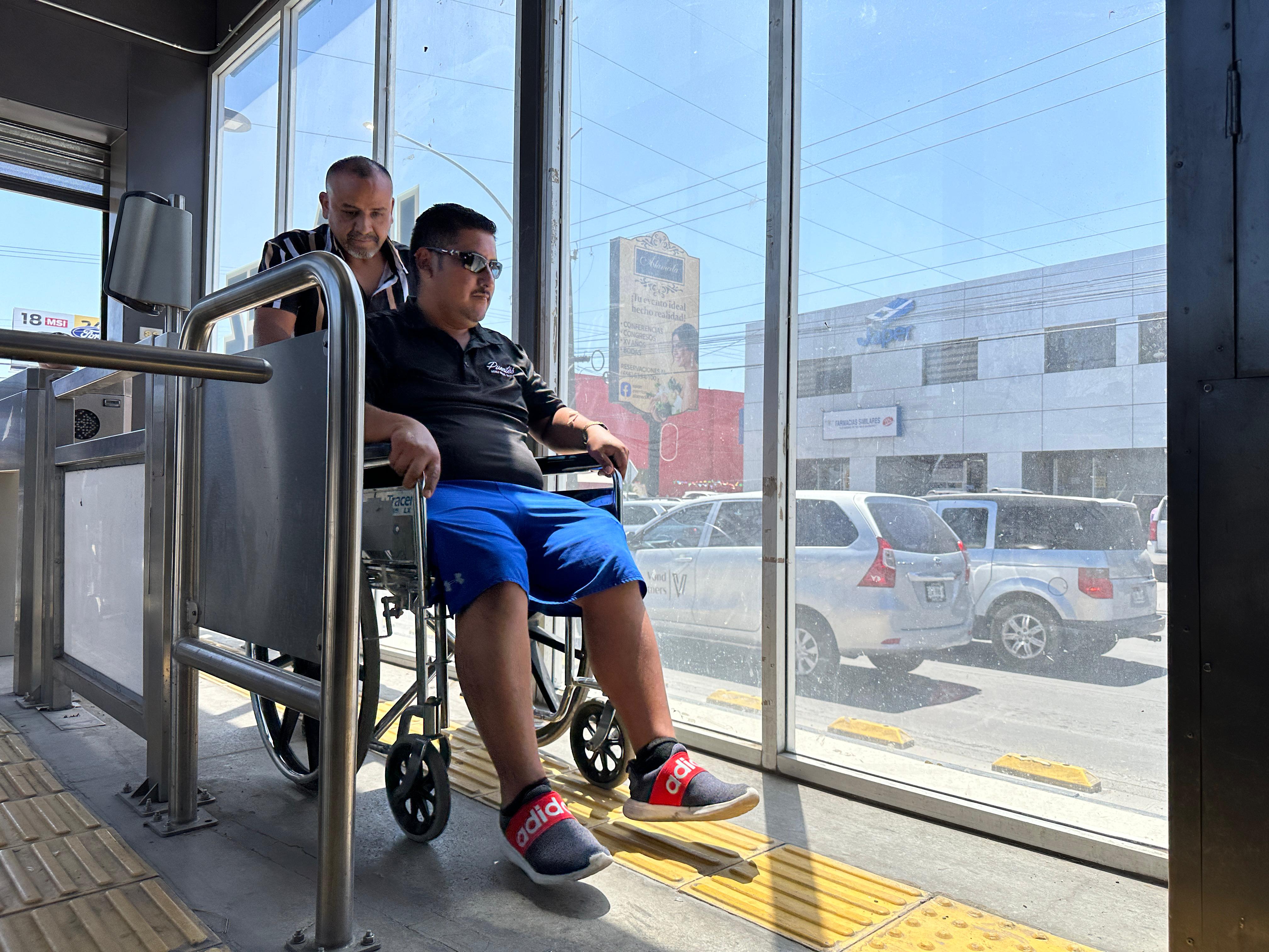 Buscan sensibilizar a choferes de BRT2 acerca de discapacidad y accesibilidad