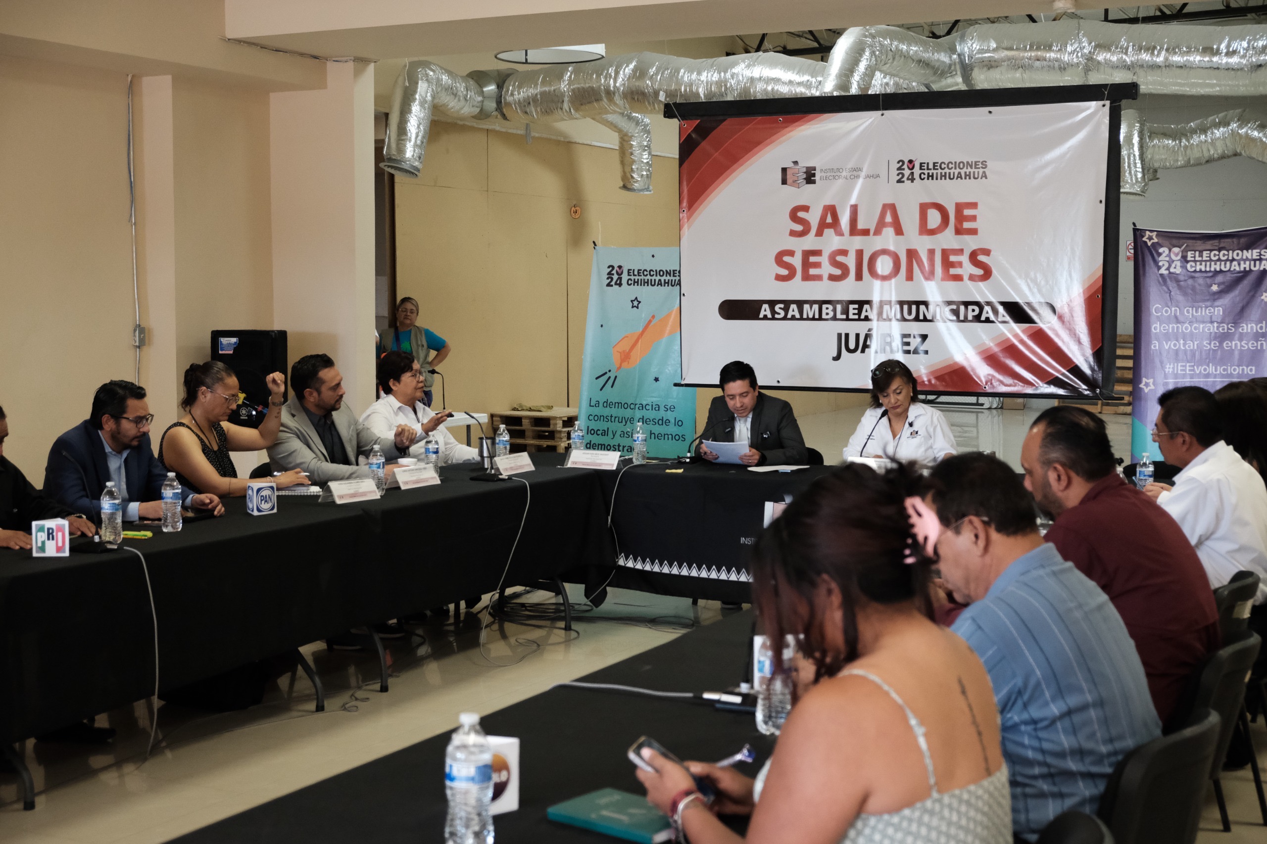 Instalan sesión permanente de Asamblea Municipal Electoral de Juárez