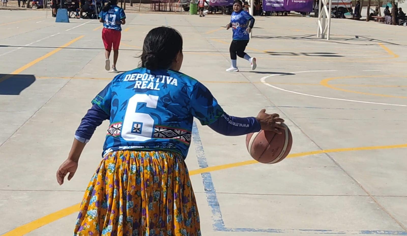 Convocan a deportistas de pueblos originarios a torneos de basquetbol y futbol rápido