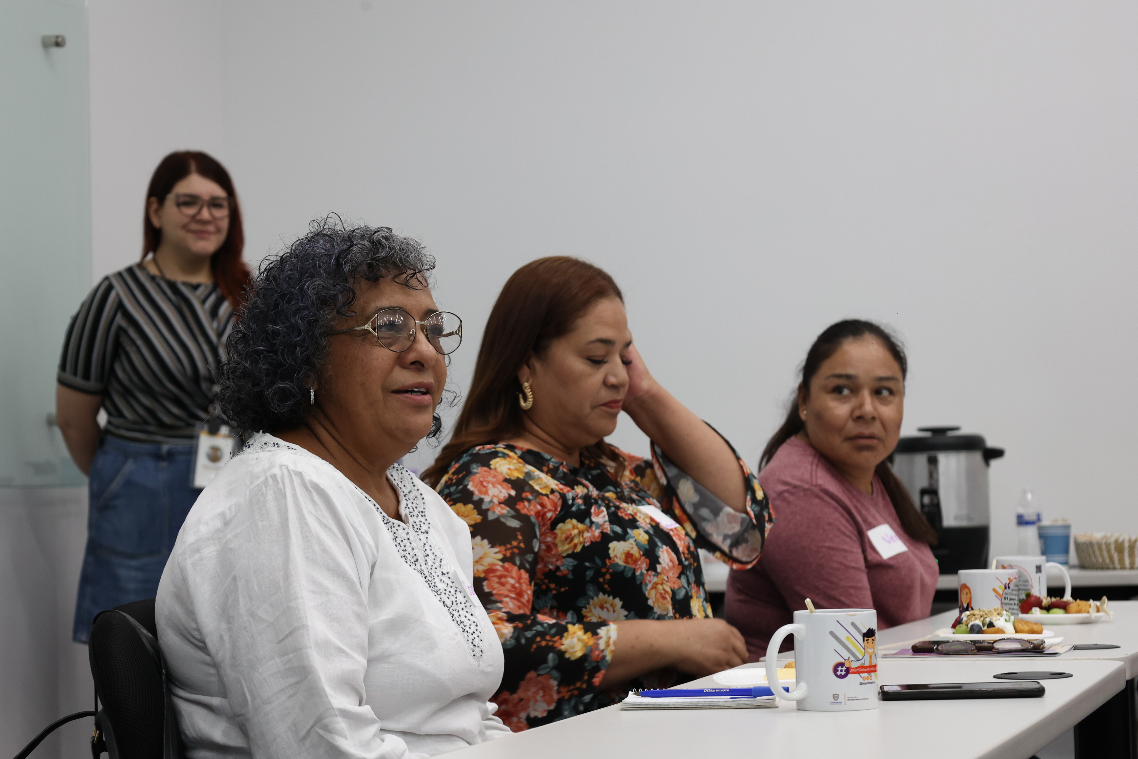 Comparten experiencias de participación comunitaria en encuentro con OSC