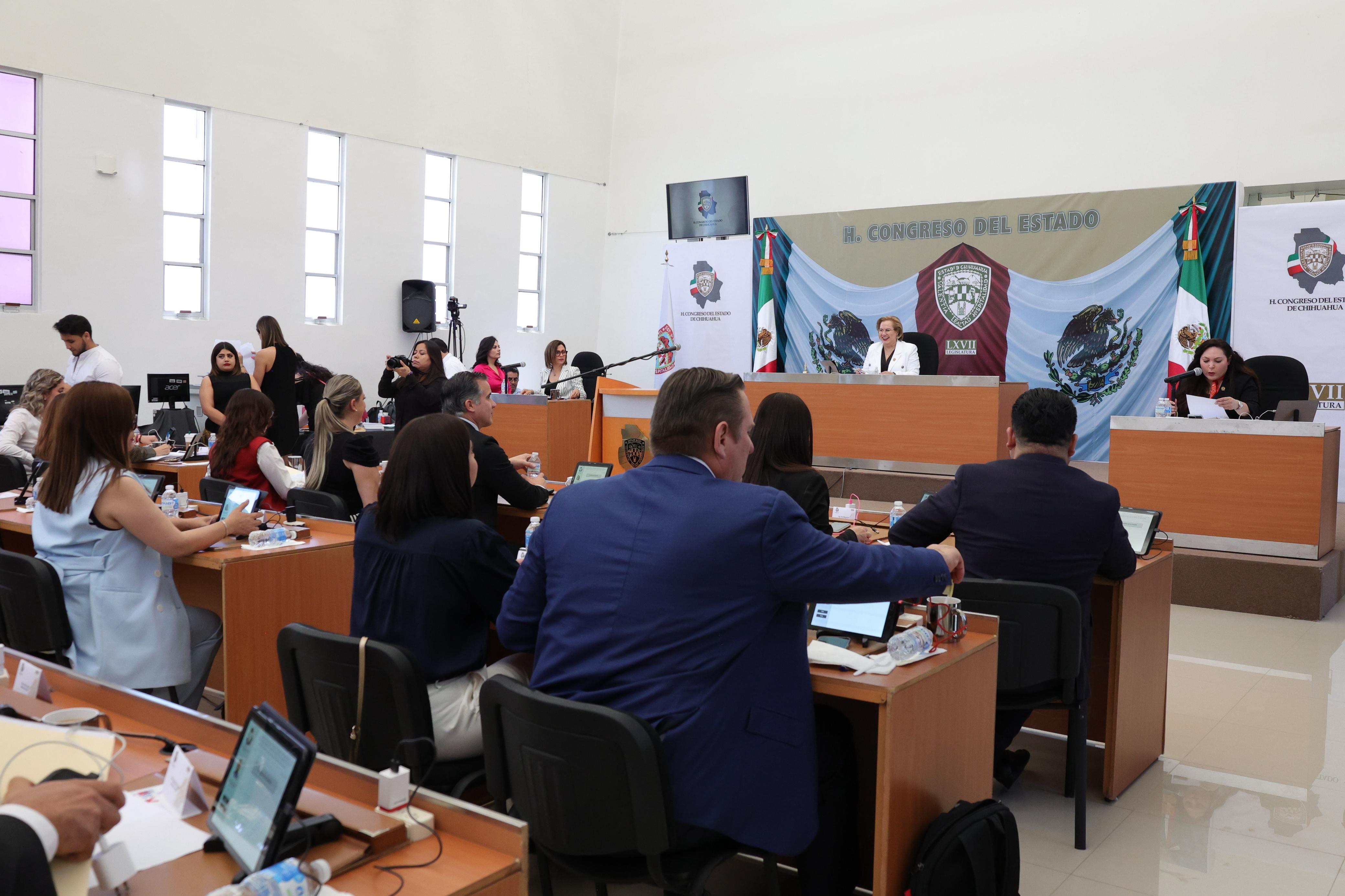 PAN busca endurecer requisitos para revocación de mandato contra gobernadora