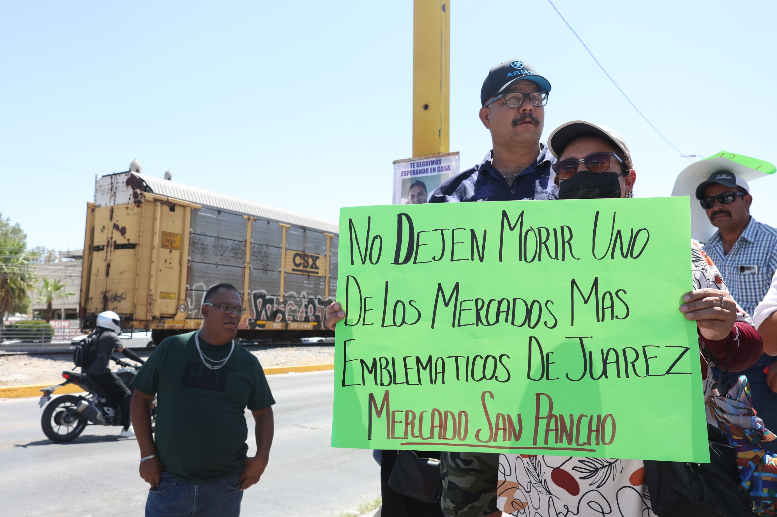 Ante amenaza de desalojo, se manifiestan locatarios de las Segundas de San Pancho