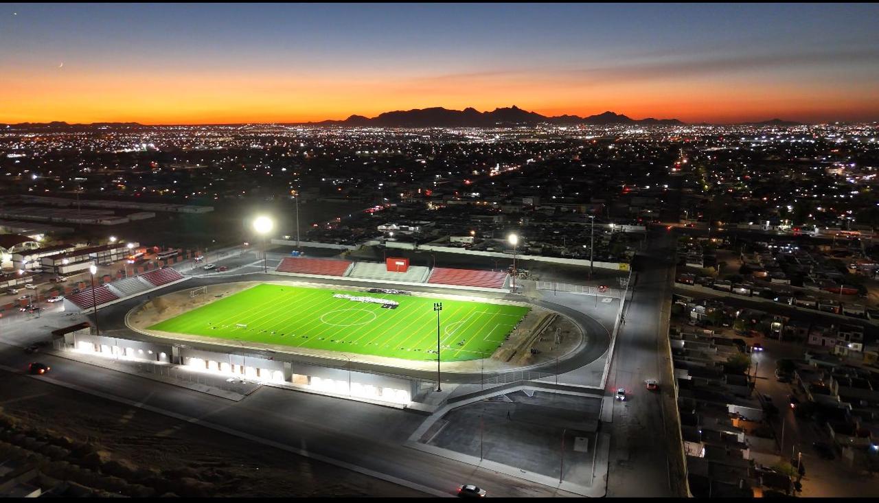 Concluyen trabajos de iluminación en el Estadio 8 de Diciembre