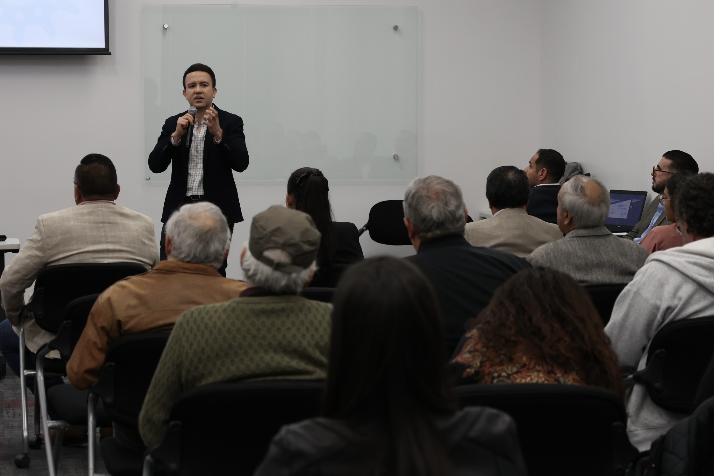 Presentan en Ciudad Juárez plan para combatir la corrupción en el estado