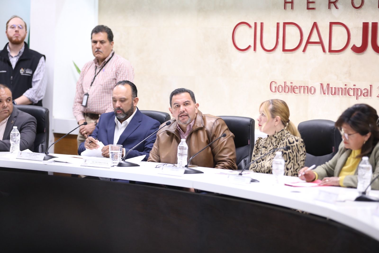 Cabildo da licencia a Pérez Cuéllar por viaje a Taiwán