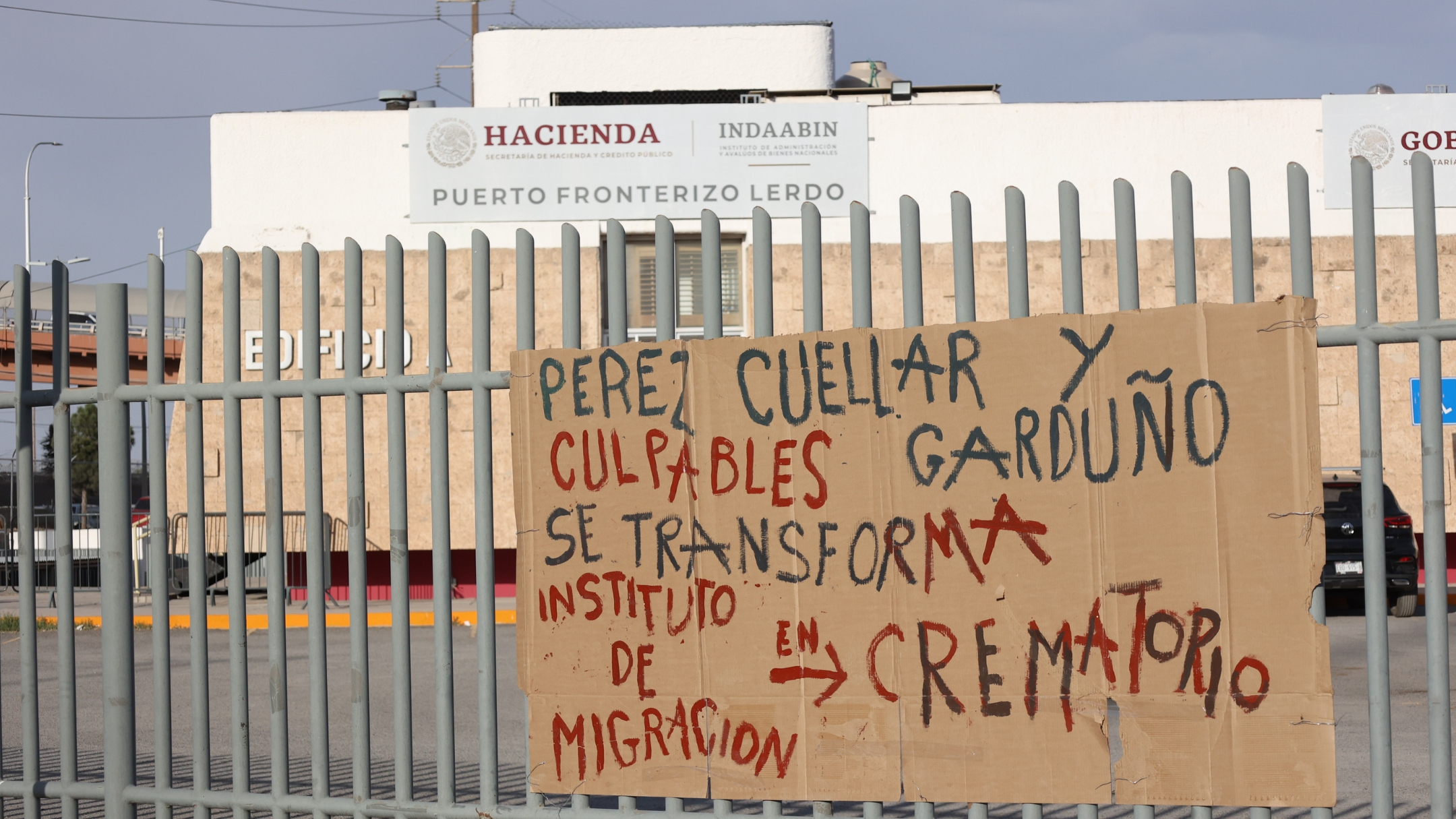 Reagendan a Garduño disculpa pública por incendio donde murieron 40 migrantes en Ciudad Juárez