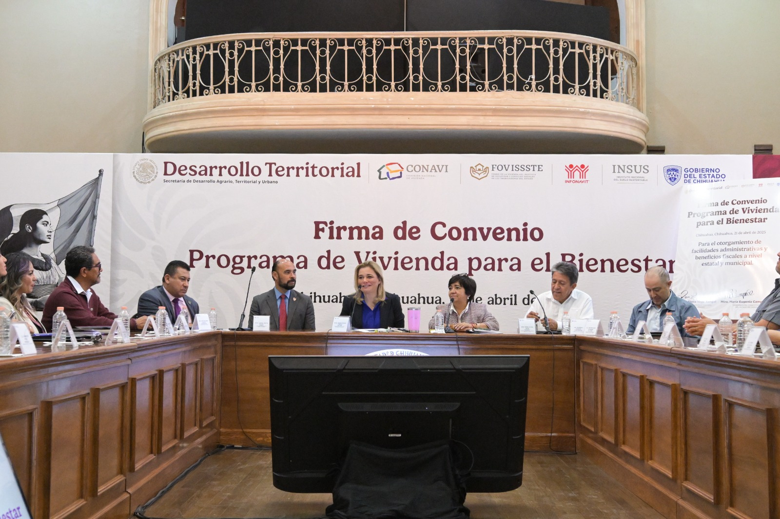 Firman convenio con Gobierno Federal para construcción de 700 viviendas
