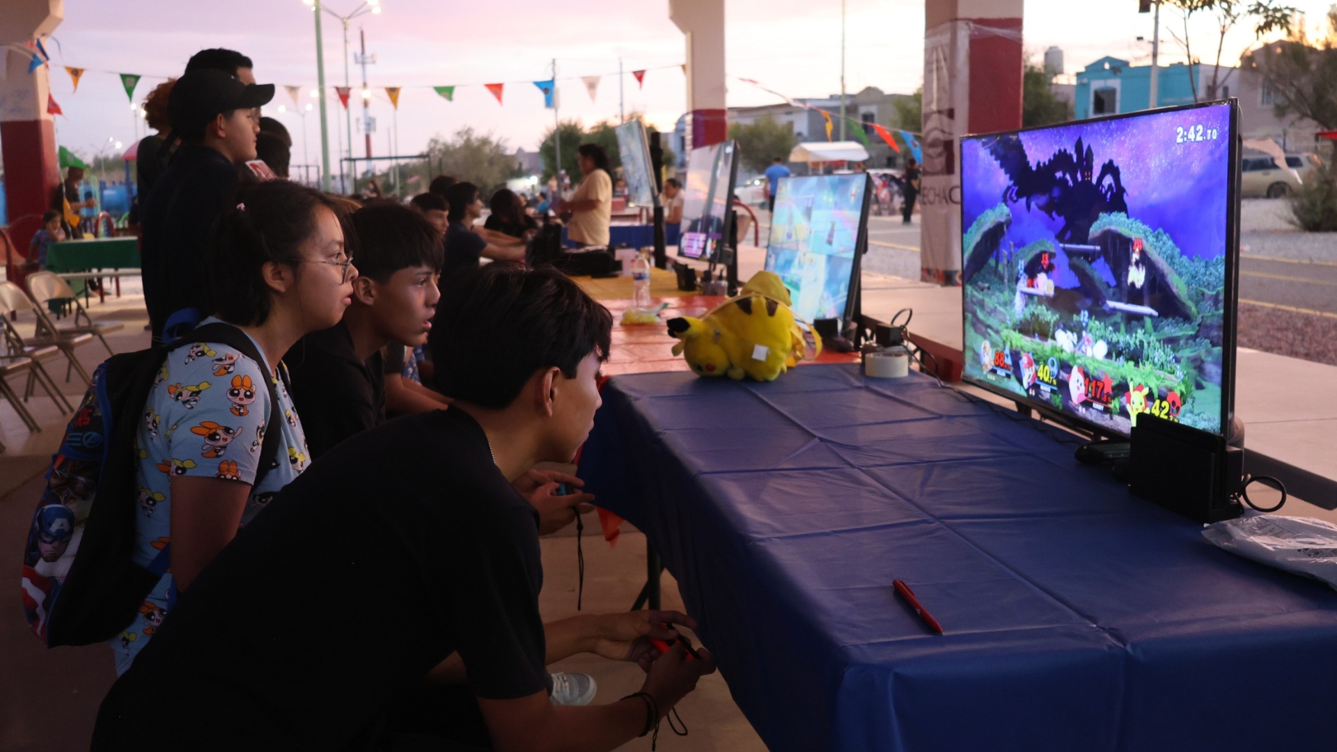 Infancias y adolescentes arman retas en torneo de videojuegos en Parajes del Sur