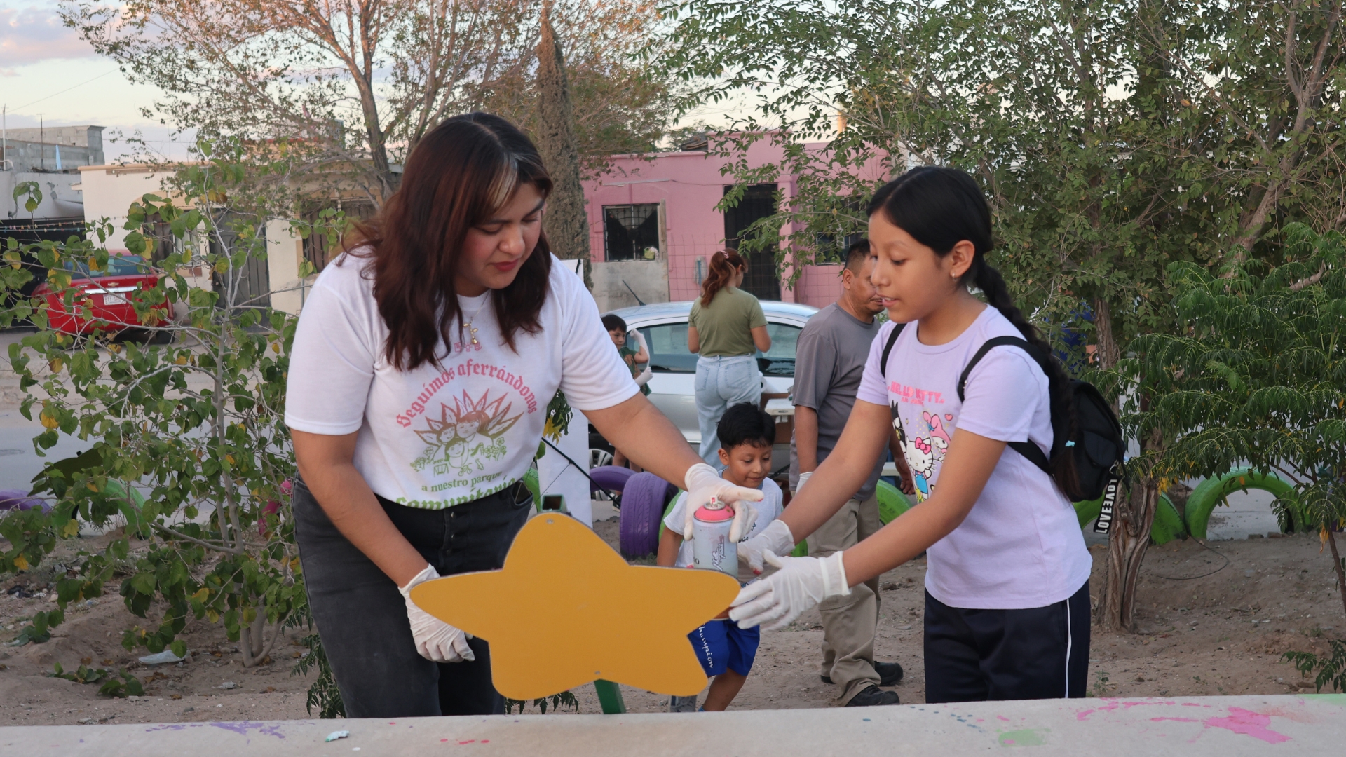 Habitantes de Las Gladiolas crean señalética y paisaje sonoro para su parque
