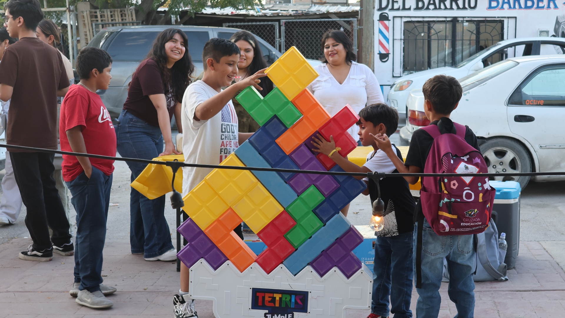 Feria de las Artes en la Manuel J. Clouthier acerca talleres y actividades artísticas a la comunidad