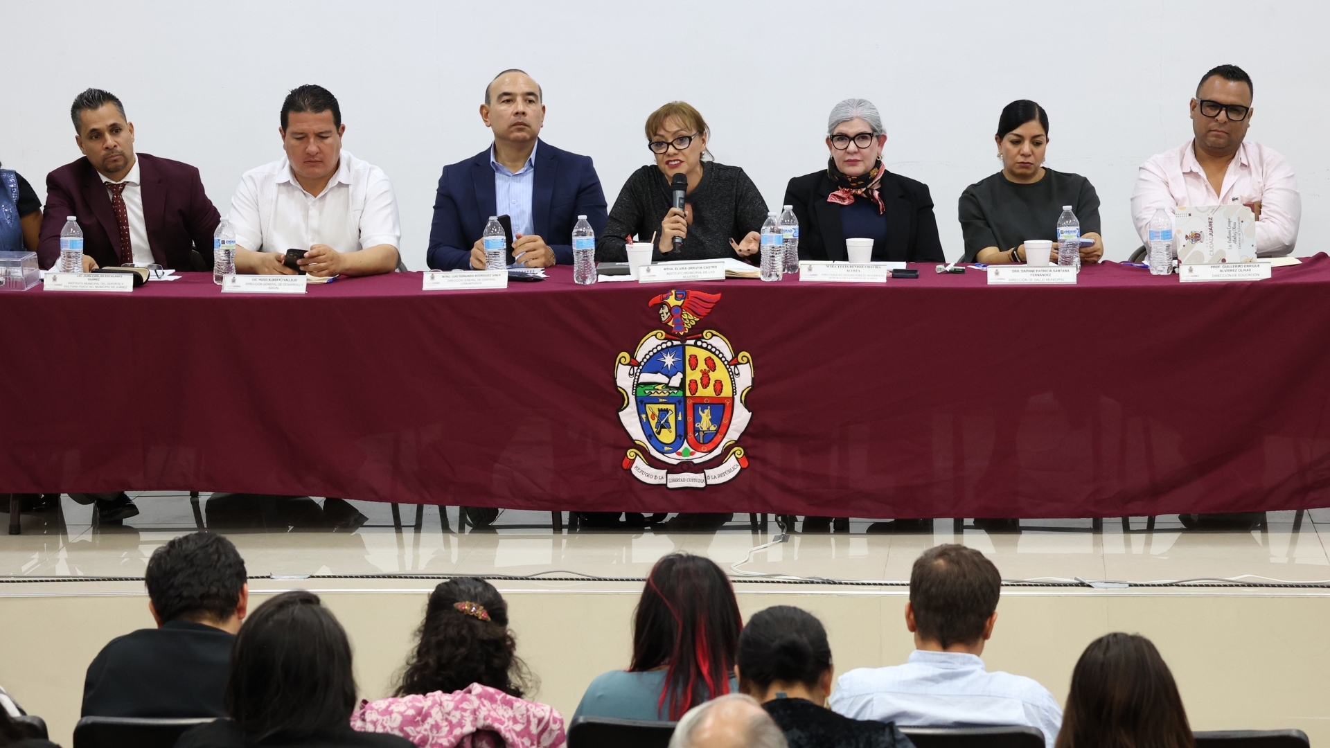Cuestionan falta de presupuesto para mujeres y juventudes