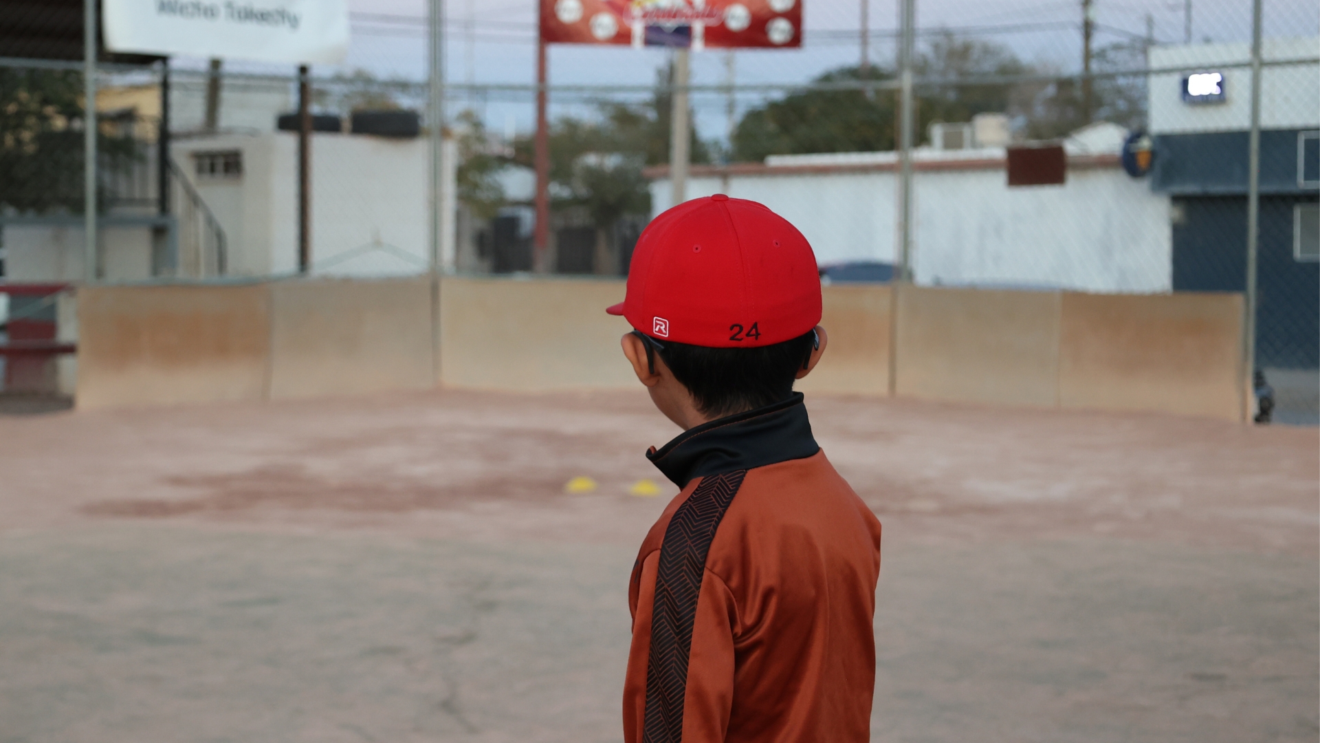 Buscan mejorar el campo de la liga infantil de Villas de Salvárcar